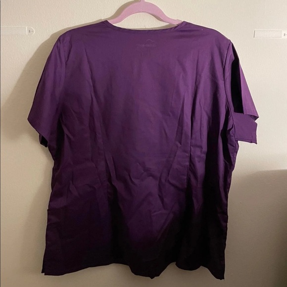 Women’s Butter Soft Stretch Scrub Top - Picture 3 of 3